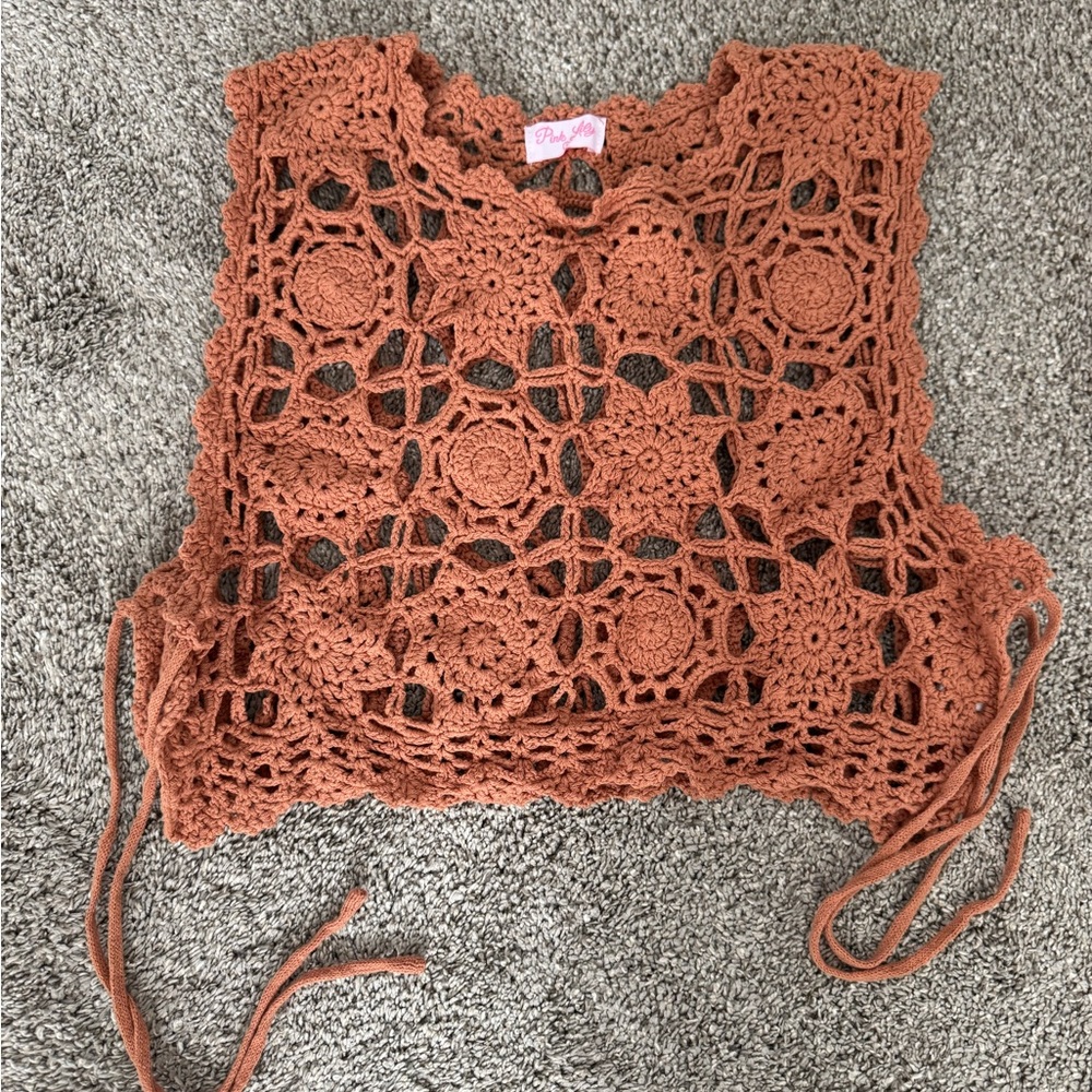 Crocheted Crop Top Women’s Size M